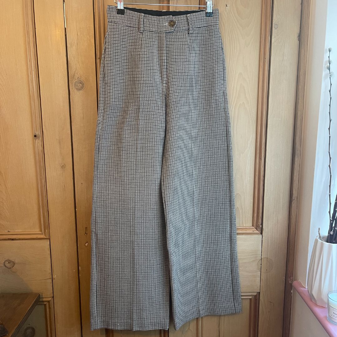 Marks and Spencer checked trousers 8, Marks and Spencer, Clothing, marks-and-spencer-checked-trousers-8-d866, clothing, ConsignCloud, New Arrivals, Number 29 Online