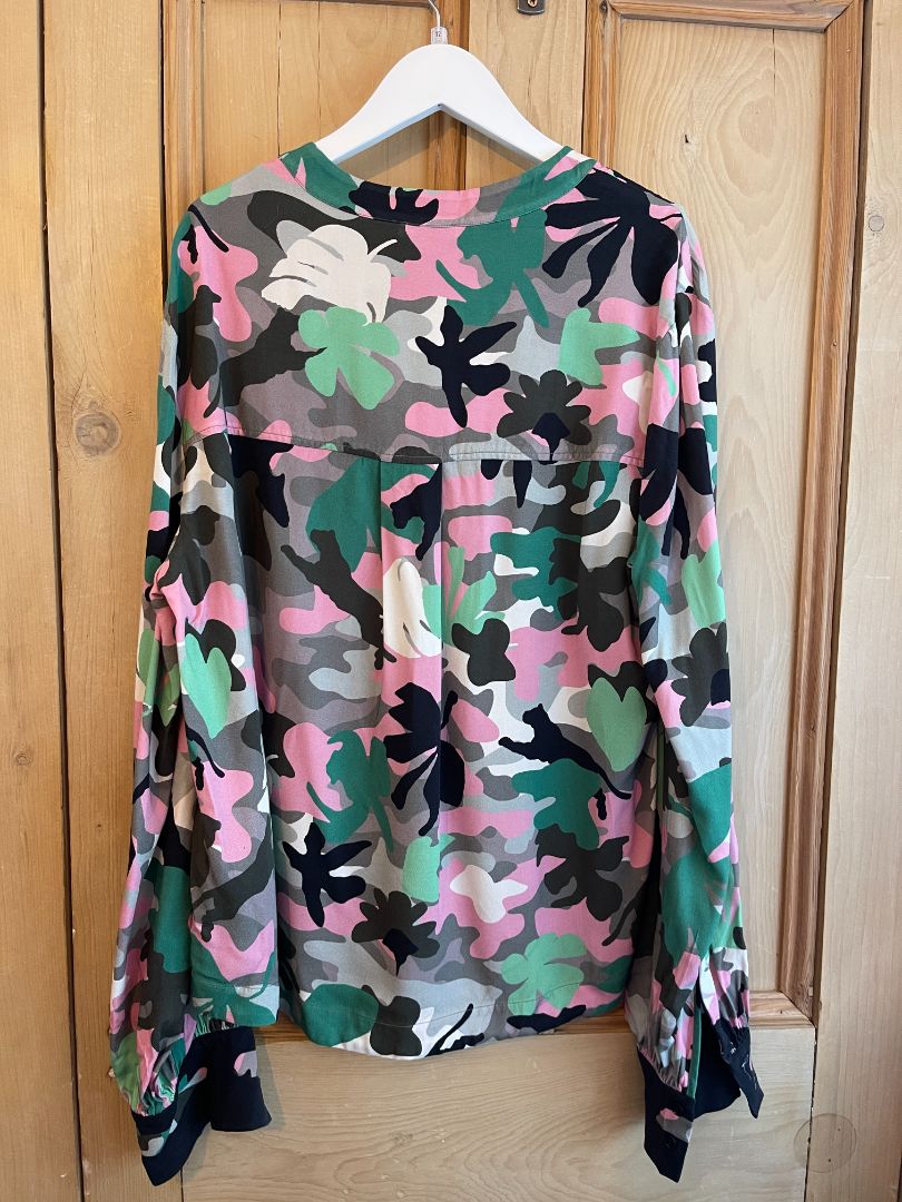 Eve In Paradise Camouflage Top 40 Top